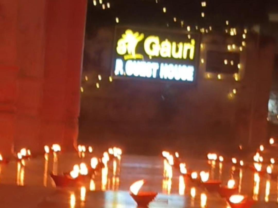 ורנאסי Maa Gauri Paying Guest House מראה חיצוני תמונה